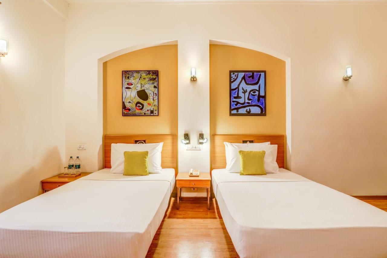 Lemon Tree Hotel, East Delhi Mall, Kaushambi Ghaziabad Buitenkant foto