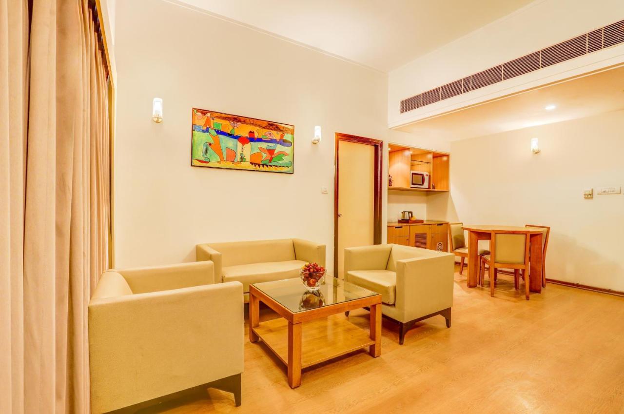 Lemon Tree Hotel, East Delhi Mall, Kaushambi Ghaziabad Buitenkant foto