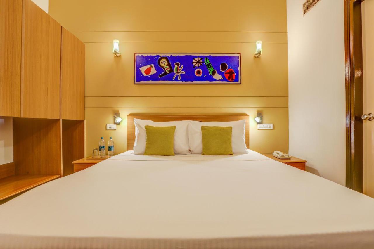 Lemon Tree Hotel, East Delhi Mall, Kaushambi Ghaziabad Buitenkant foto