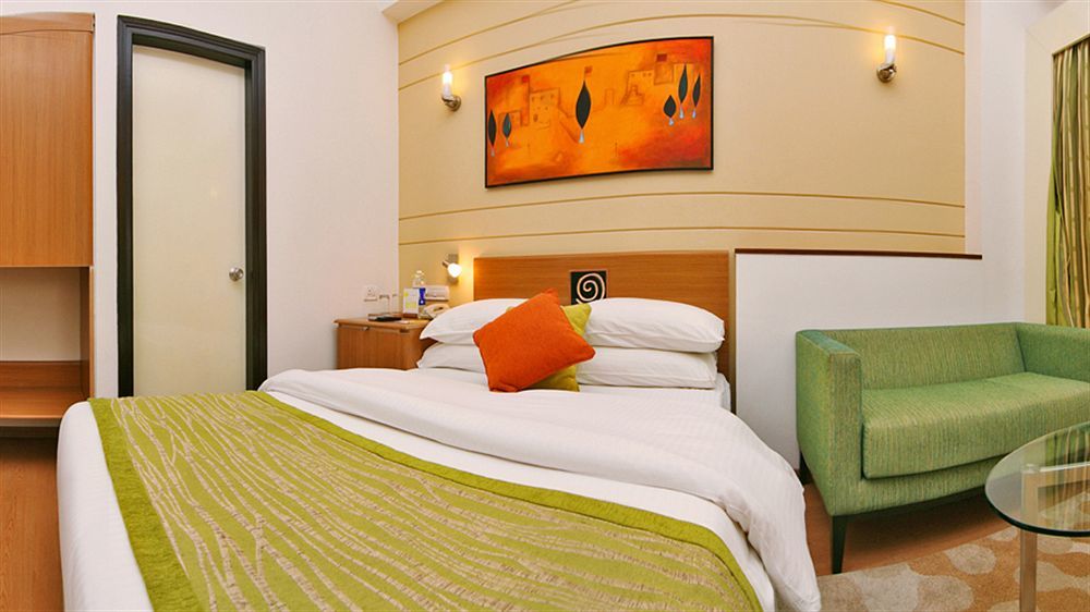 Lemon Tree Hotel, East Delhi Mall, Kaushambi Ghaziabad Buitenkant foto